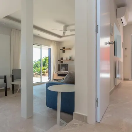 L-3 5/ 6 Pax Holiday home *